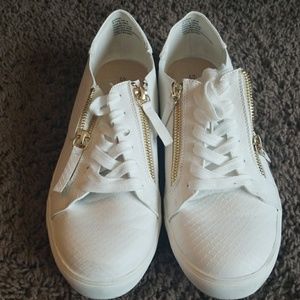 Snake skin zipper sneakers
